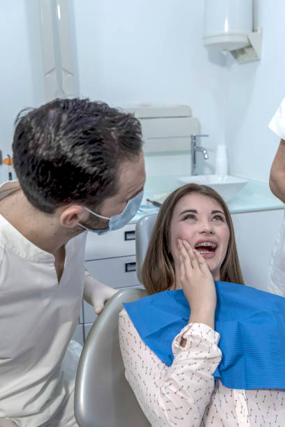 Best Urgent Tooth Repair  in Smithers, WV